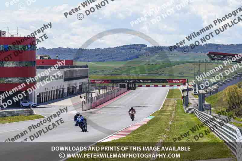 cadwell no limits trackday;cadwell park;cadwell park photographs;cadwell trackday photographs;enduro digital images;event digital images;eventdigitalimages;navarra;no limits trackdays;peter wileman photography;racing digital images;trackday digital images;trackday photos